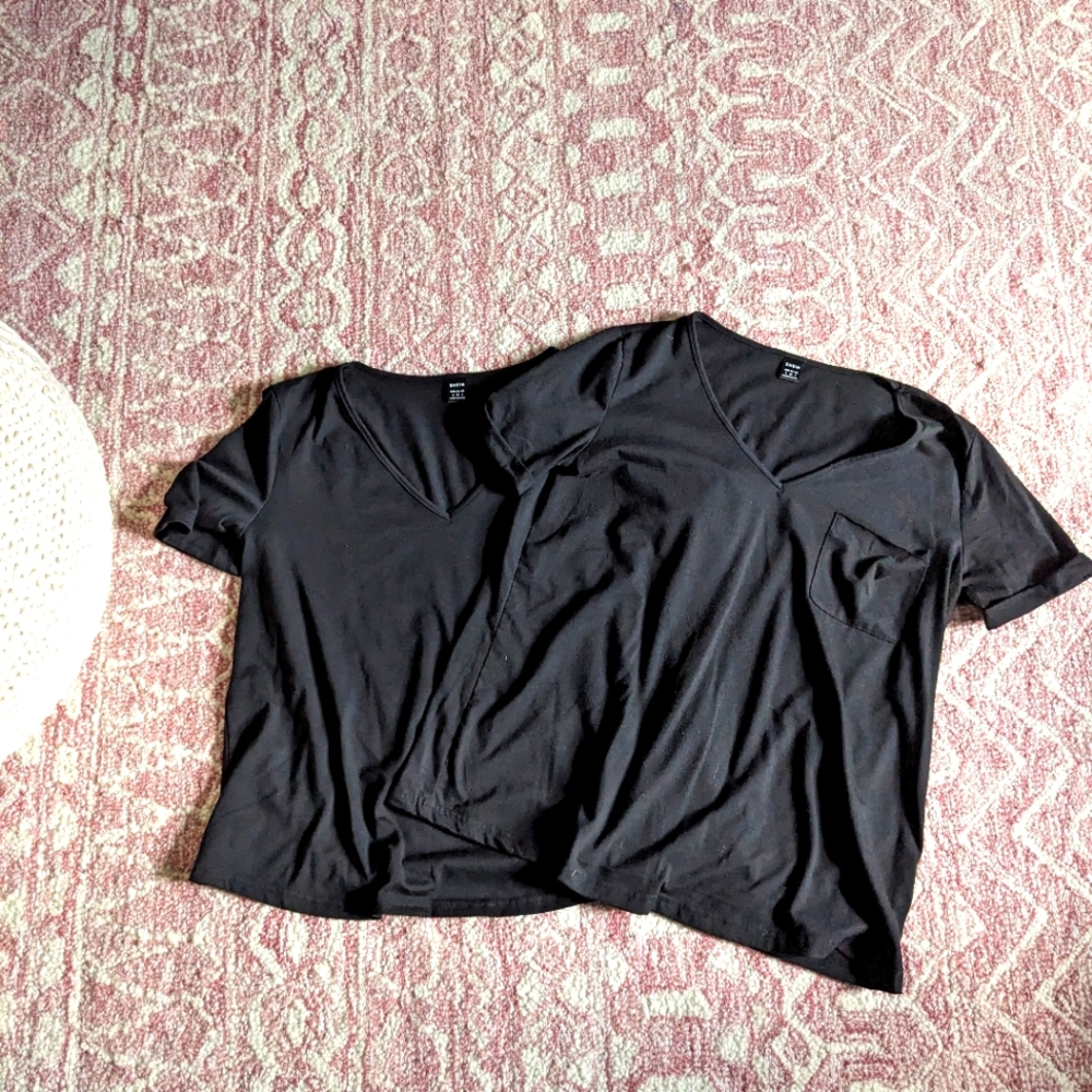Relaxed fit v-neck maternity and postpartum tees